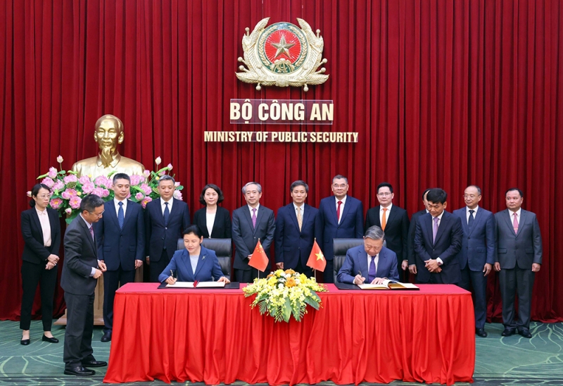 全面深化越南公安部与中国司法部的合作