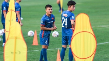 越南和中国香港球队的友好足球赛门票已售罄