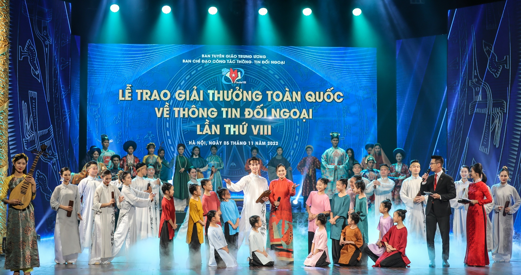 越南友好组织联合会为第八次对外新闻奖的成功做出了积极贡献
