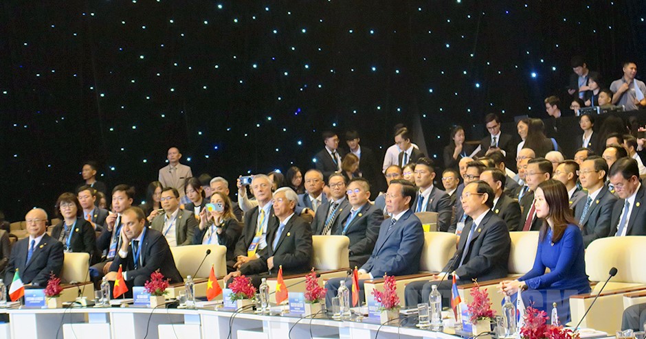 35个国际地方政府代表团出席2024年胡志明市友好对话会议