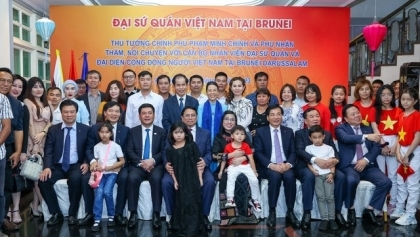 越南政府总理范明政与旅居文莱越南人社群举行见面会