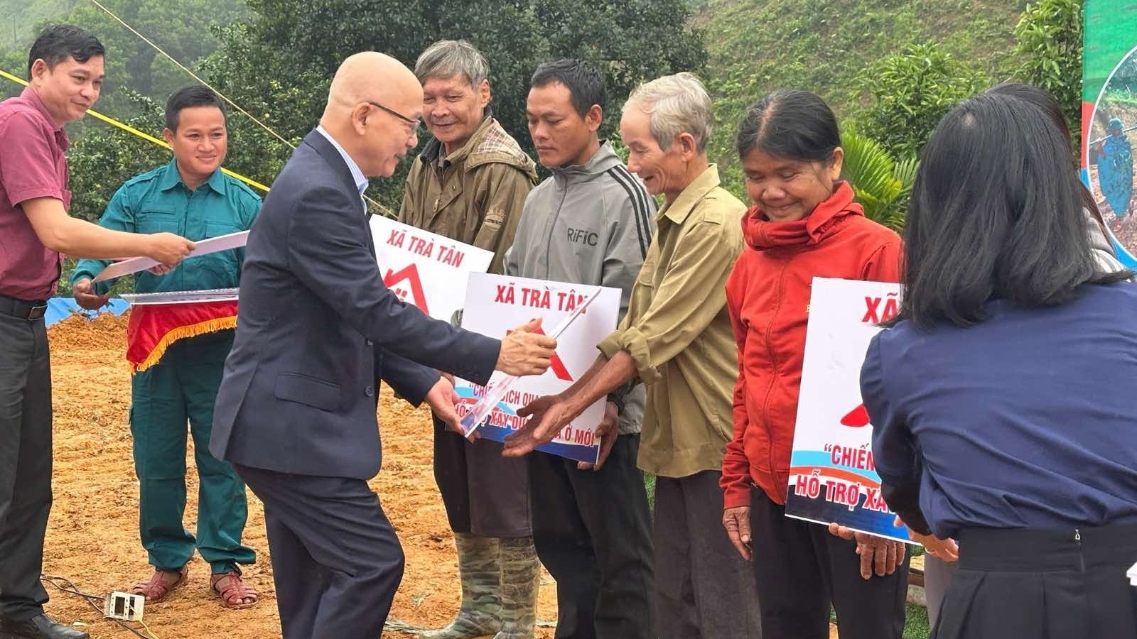 侨胞连结爱心纽带，抚平自然灾害创伤