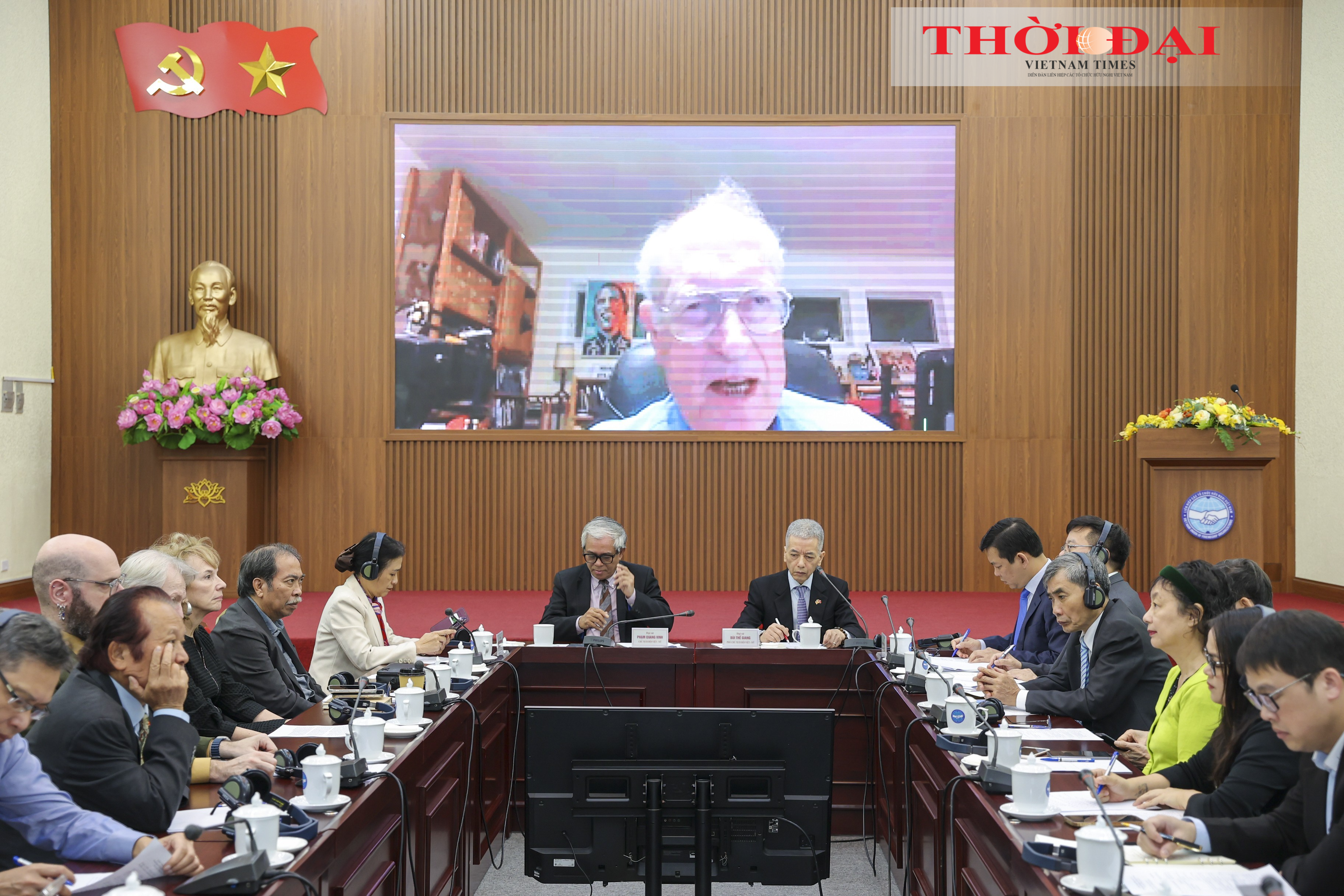 在民间对外活动中灵活协调与资源动员 Linh hoạt, điều phối, huy động nguồn lực trong hoạt động đối ngoại nhân dân