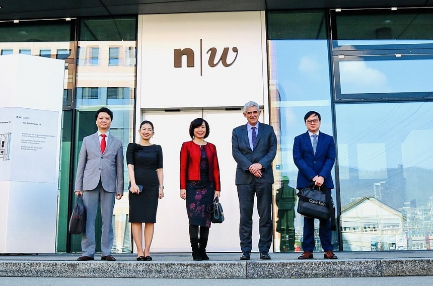 Bản in : 越南驻瑞士大使馆与瑞士西北应用科学与艺术大学加强合作关系 | Vietnam+ (VietnamPlus)