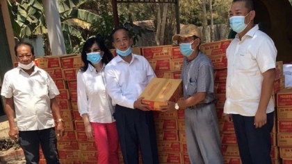 努力协助正在接受隔离的柬埔寨越裔人