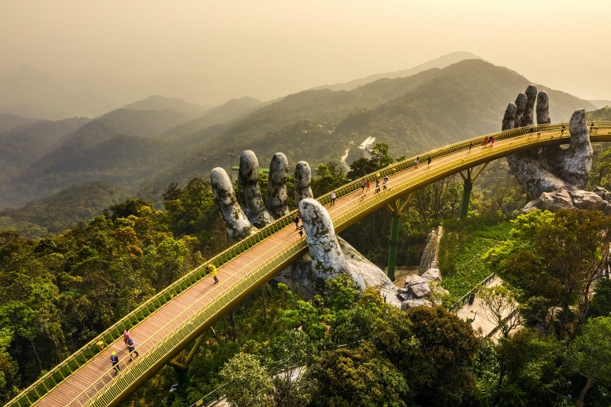 Bản in : 岘港市金桥被列入“世界新奇迹”名单 | Vietnam+ (VietnamPlus)