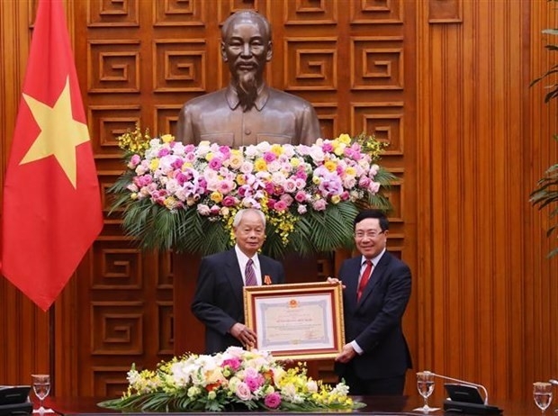 黄群荣幸地被授予越南国家“友谊勋章”