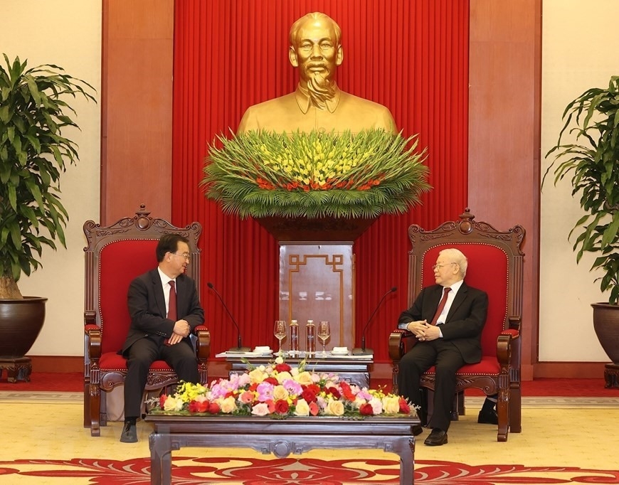 越共中央总书记阮富仲会见中国云南省委书记王宁。