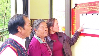 集中力量做好选举工作