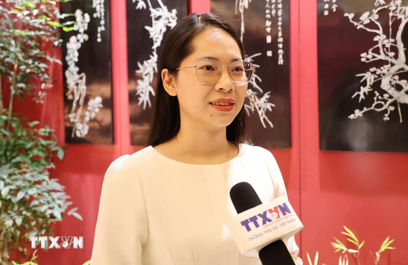 在华留学生对国家选举日的期待 Chị Ngô Thị Huyền Trang, nghiên cứu sinh Tiến sỹ tại Đại học Ngôn ngữ Bắc Kinh, trả lời phỏng vấn phóng viên TTXVN tại Bắc Kinh. (Ảnh: Quang Hưng/TTXVN)