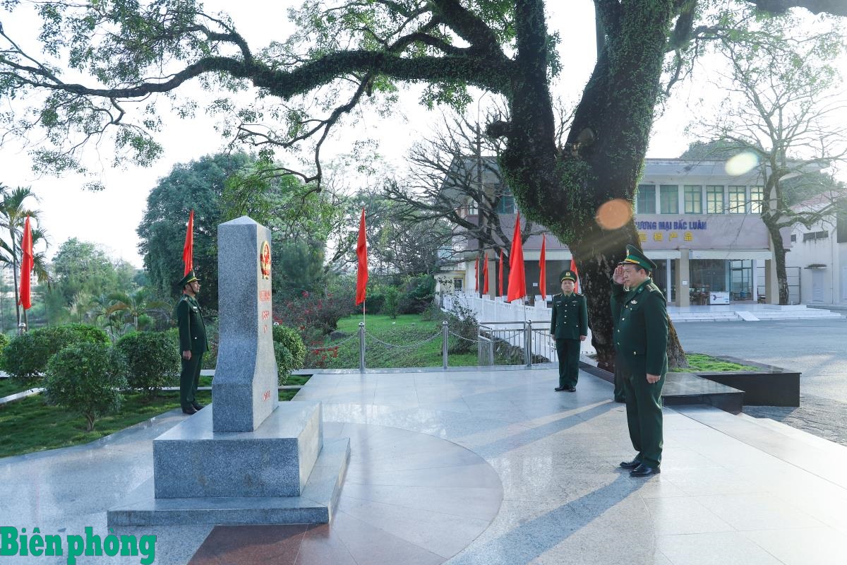 为越中第十次边境国防友好交流活动做好周密、严谨的准备 为越中第十次边境国防友好交流活动做好周密、严谨的准备