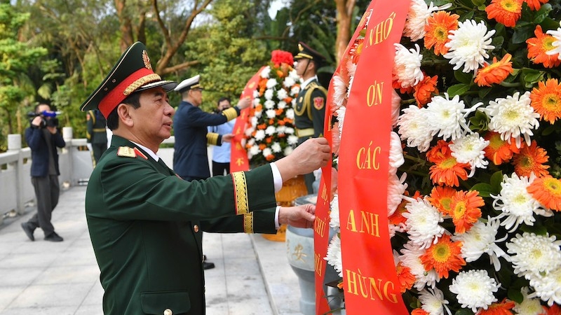 越中第十次边境国防友好交流活动在中国举行