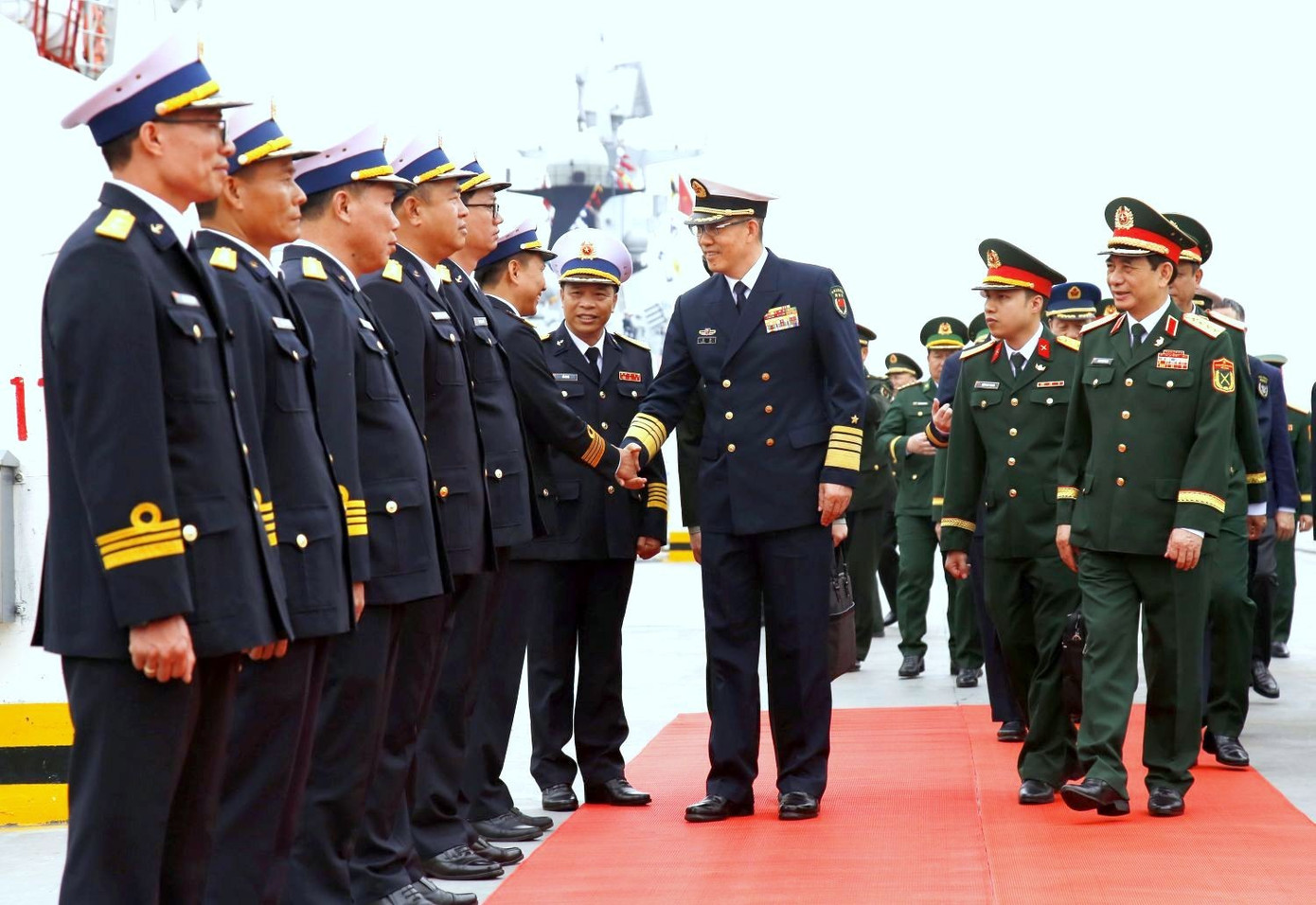 越中两国海军开展反海盗训练 4.jpg