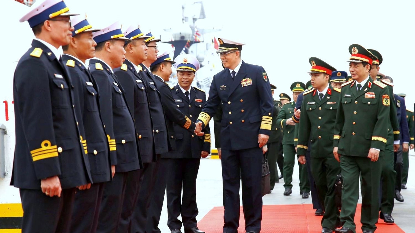 越中两国海军开展反海盗训练