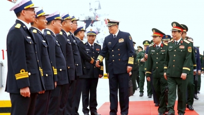 越中两国海军开展反海盗训练