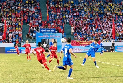 广宁与广西百色举行国际女子足球友谊赛