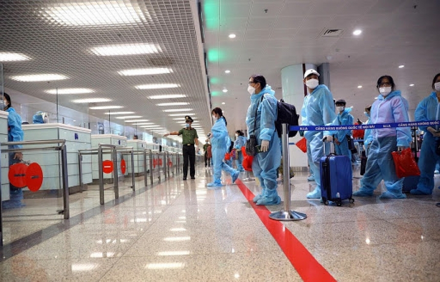 Bản in : 外交部例行记者会：越南尚未出台针对新冠疫苗接种人员的入境规定 | Vietnam+ (VietnamPlus)