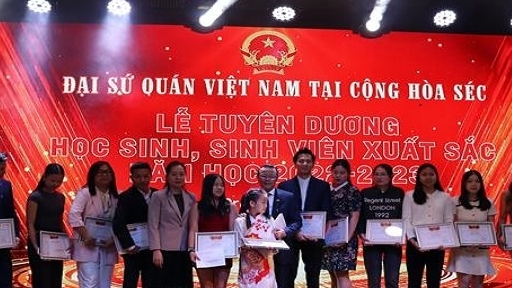 旅捷越南人：举办活动加强团结 促进越捷关系