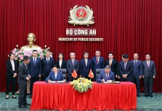 全面深化越南公安部与中国司法部的合作
