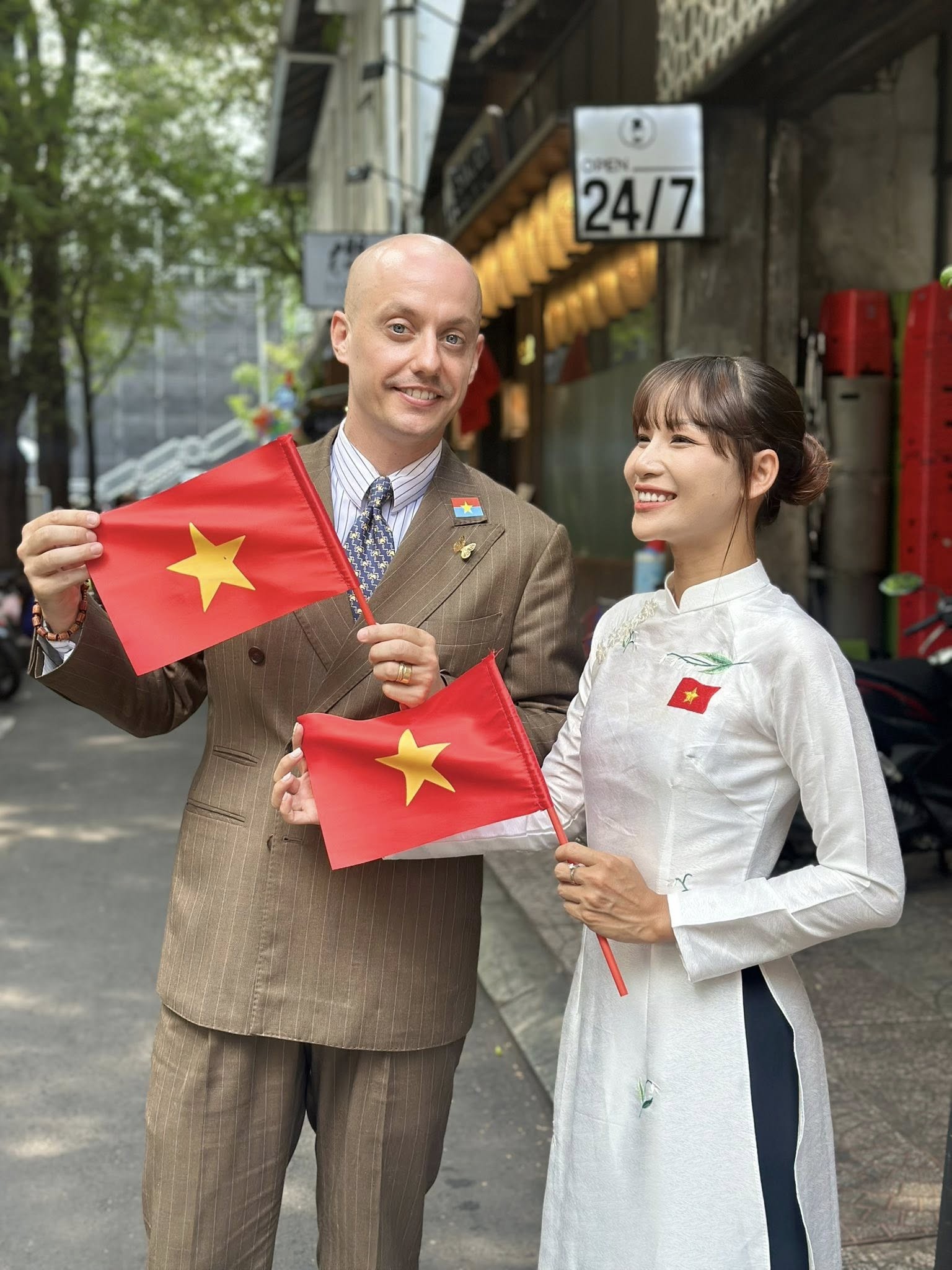 Người Việt tưởng nhớ quá khứ bằng niềm tự hào và lòng biết ơn