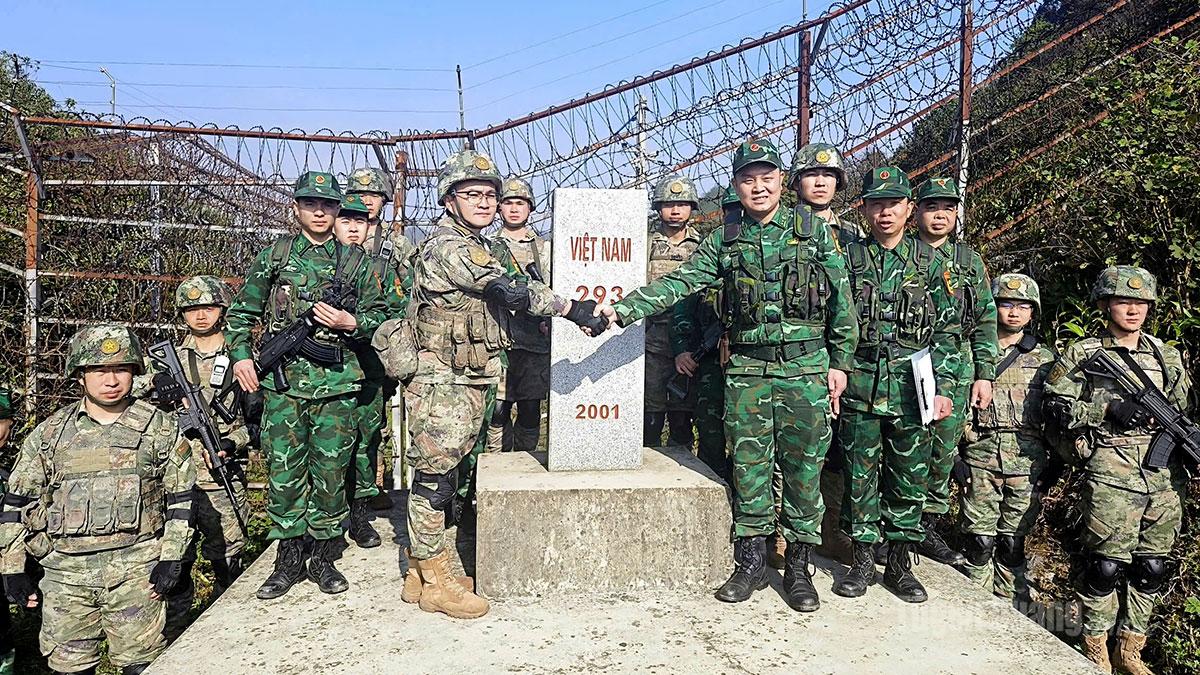 越中边防部队开展边界联合巡逻执法行动