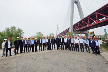 越南建设部赴中国工作，学习铁路桥梁建设经验