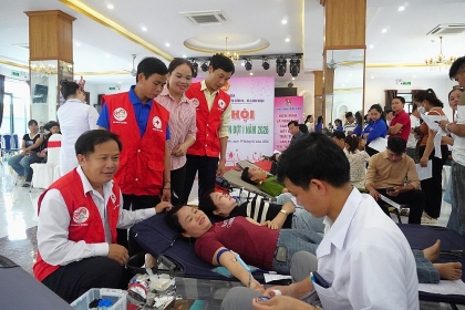 “红色之旅”无偿献血活动在多地同步启动弘扬人道精神