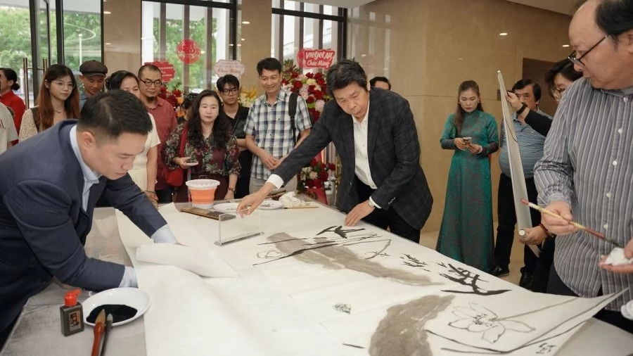 在东盟空间中推动中越文化交流