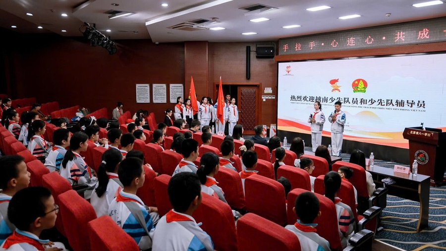 “不忘初心”的誓言与守护建设家乡的责任