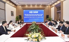 中国云南省文山州人民政府代表团访问并与宣光省开展工作会谈
