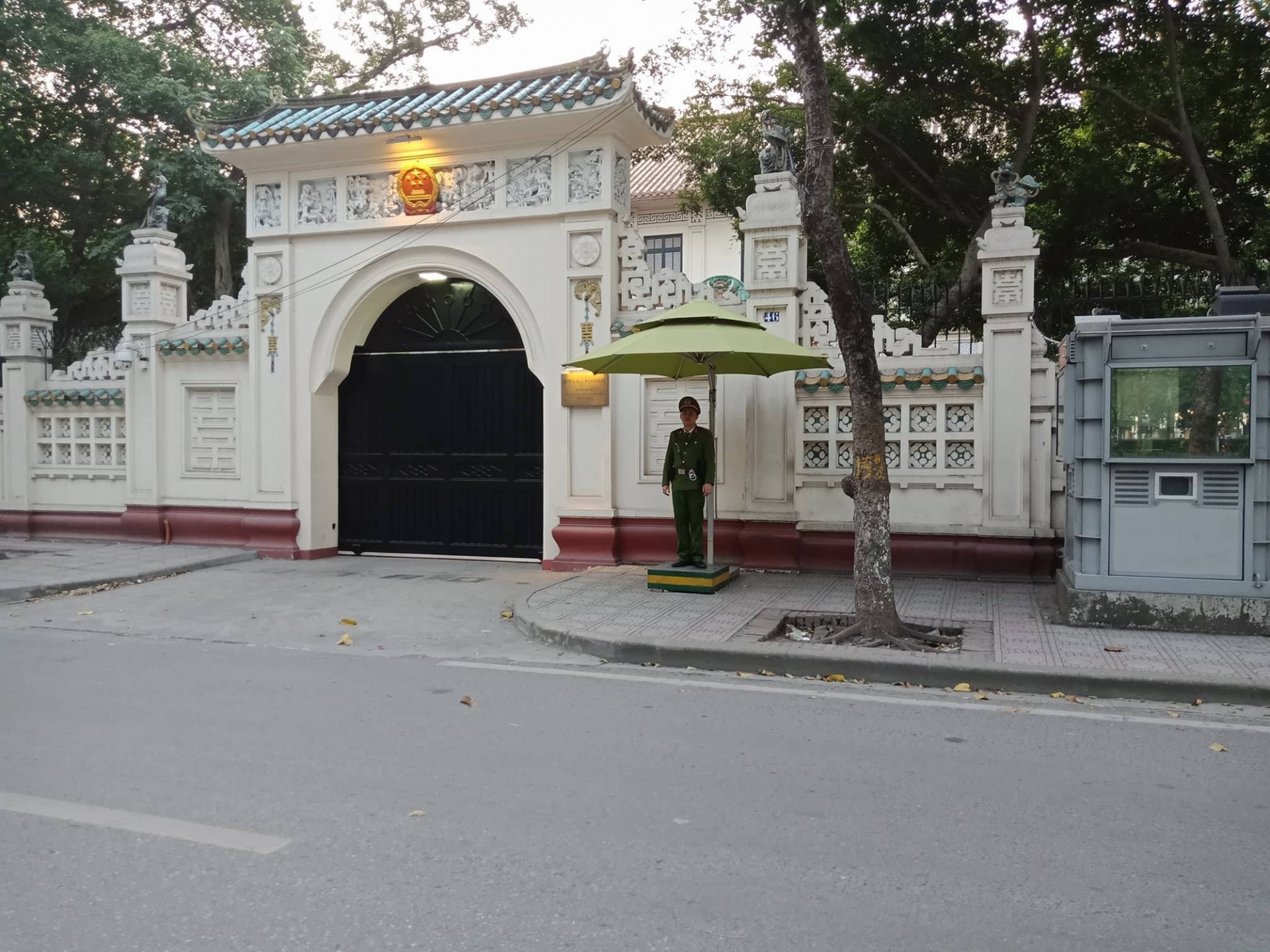 附图：中国驻越南大使馆