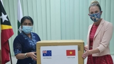 澳大利亚助越南运送向东帝汶捐赠的81万只口罩