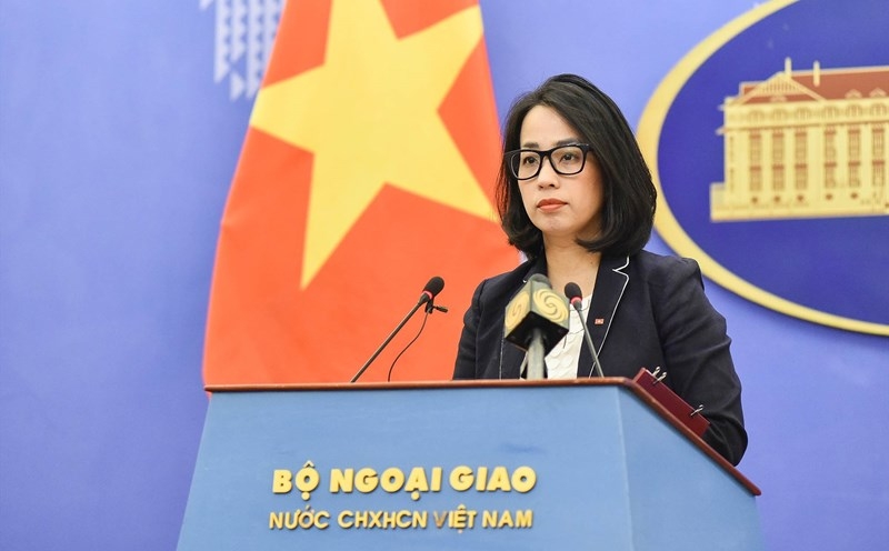 反对中国在越南长沙群岛实体设灯浮标行为。