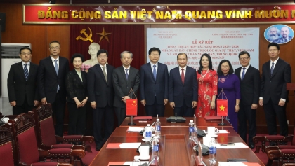 越南和中国两家出版社签署合作协议