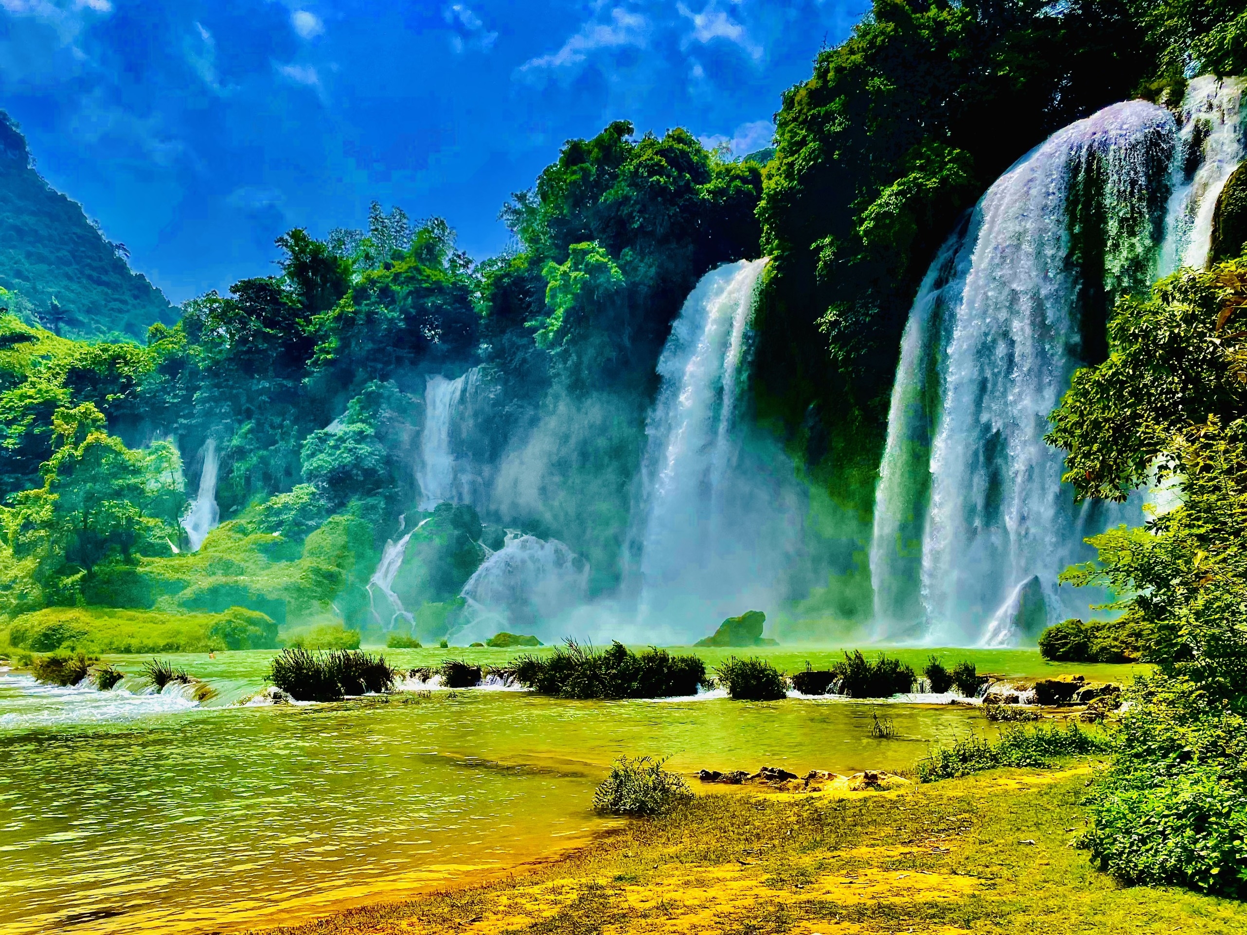 越南高平省板约瀑布跻身世界21大最美瀑布名单