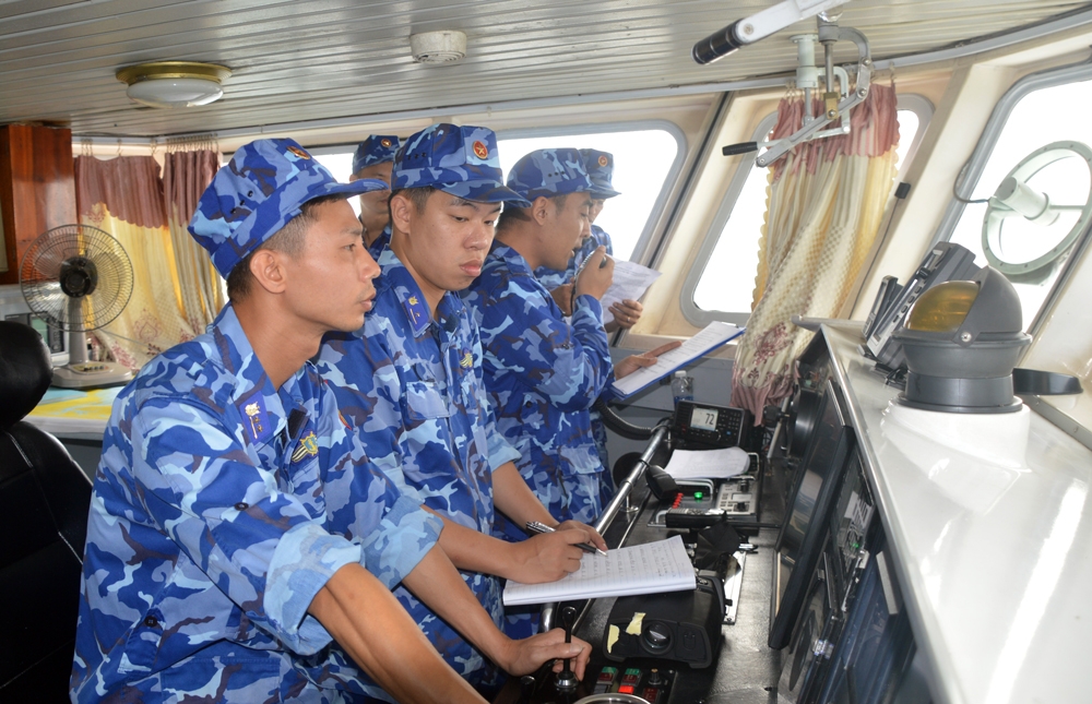 越中海警在北部湾分界线邻近海域进行联合巡逻
