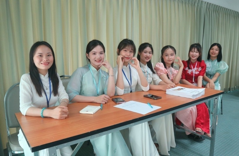 泰国乌隆他尼皇家大学越南学中心开设首个越南语培训班
