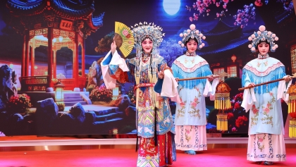 “漫步中国·发现武汉”活动盛大启幕，夜色璀璨点亮长江之畔