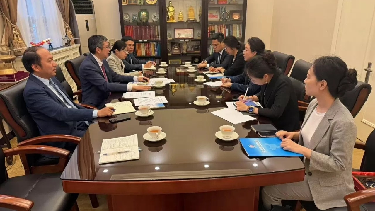 越中携手筹备中国东盟商务与投资峰会第22届会议