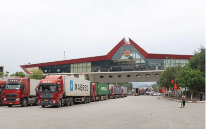 越中国际公路运输线路正式开通