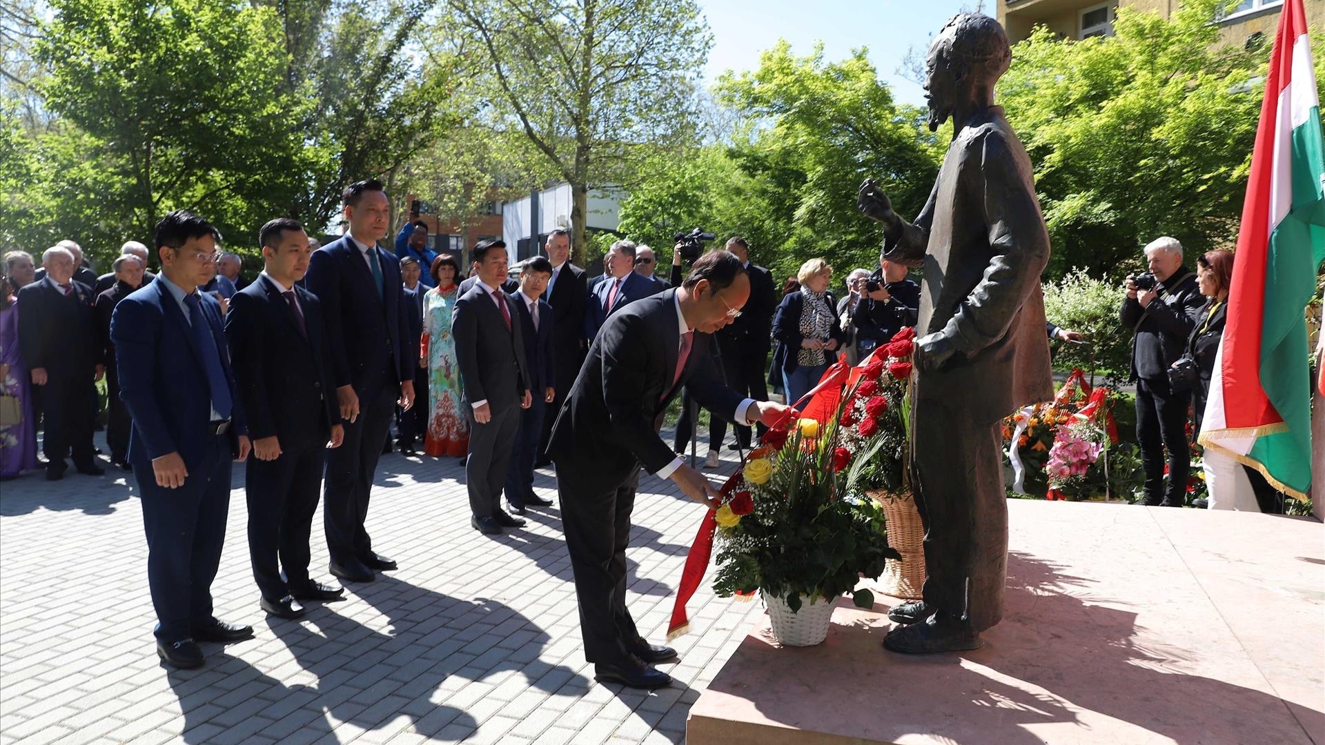 纪念胡志明主席诞辰136周年活动在匈牙利举行