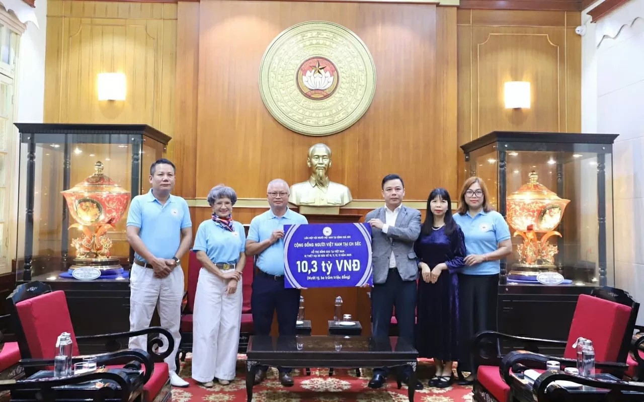 同胞之间的纽带 Nhịp nối đồng bào