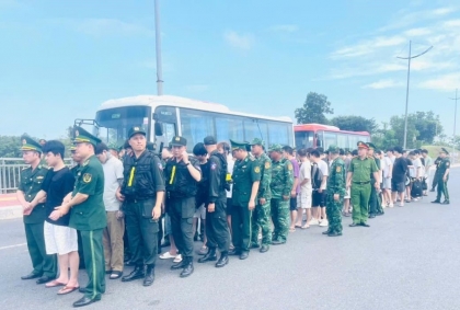 广宁省向中方移交33名违法中国籍人员