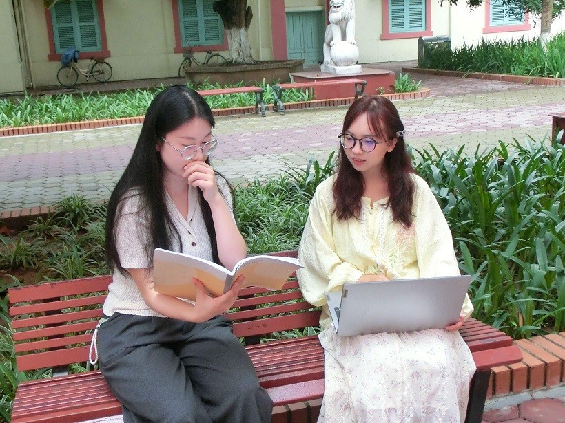 中国学生从越南语中寻找发展机遇 sinh-vien-trung-quoc-tim-kiem-co-hoi-tu-tieng-viet-20260519112046.jpg (820×615)