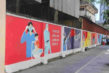河内市极具创意的抗击新冠肺炎疫情壁画街