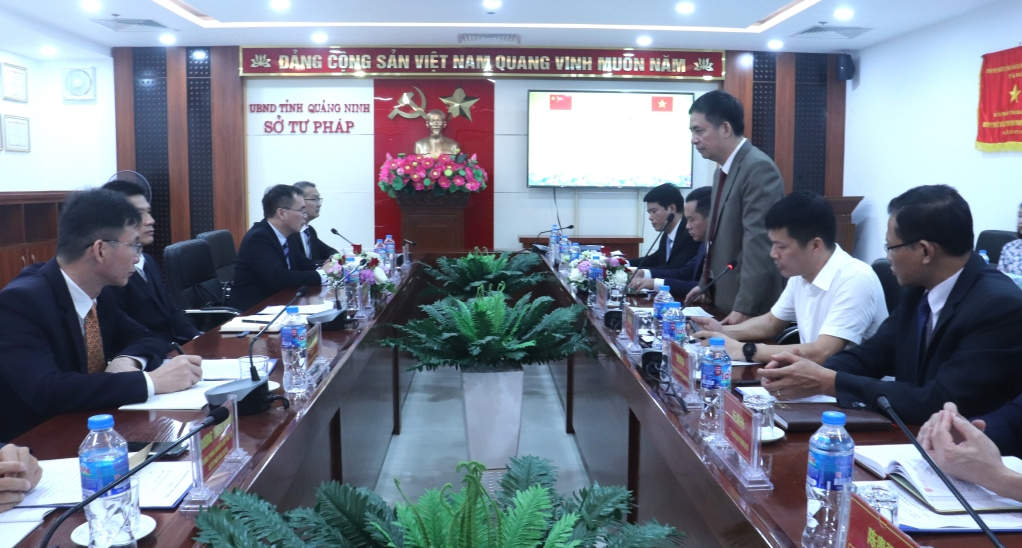广宁省司法厅与中国广西壮族自治区司法厅举行会谈