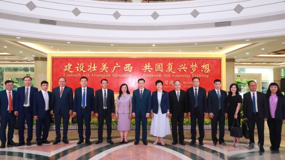 谅山省与中国广西壮族自治区的友好合作迈上新台阶
