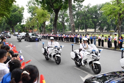 俄罗斯总统普京对越南进行国事访问欢迎仪式