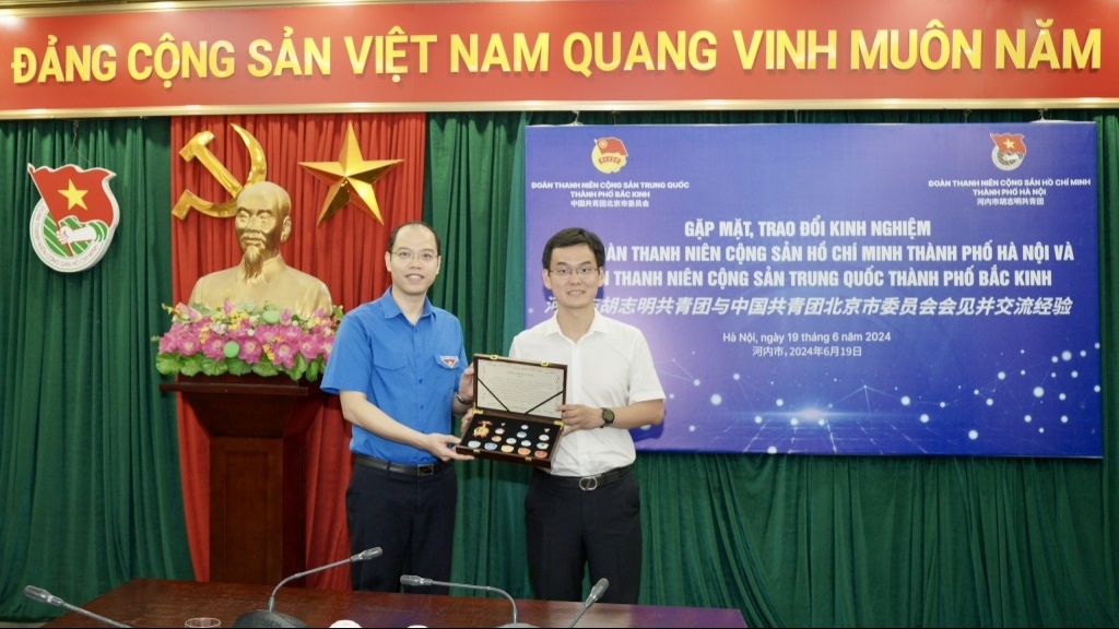 加深越南与中国青年之间的友谊
