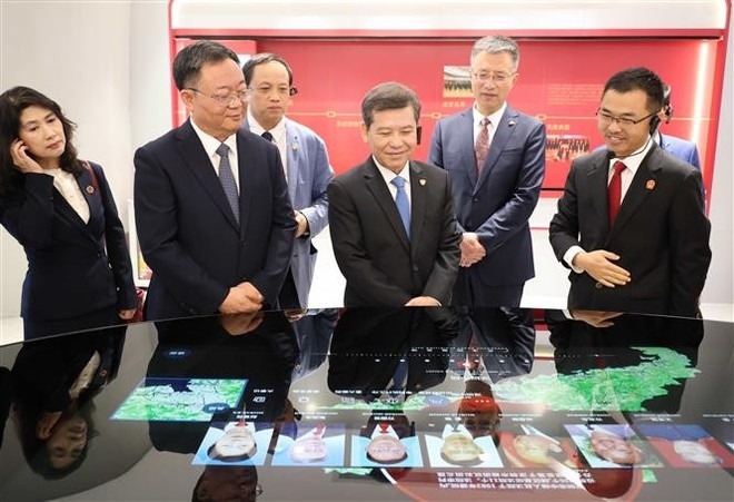 越中加强司法合作